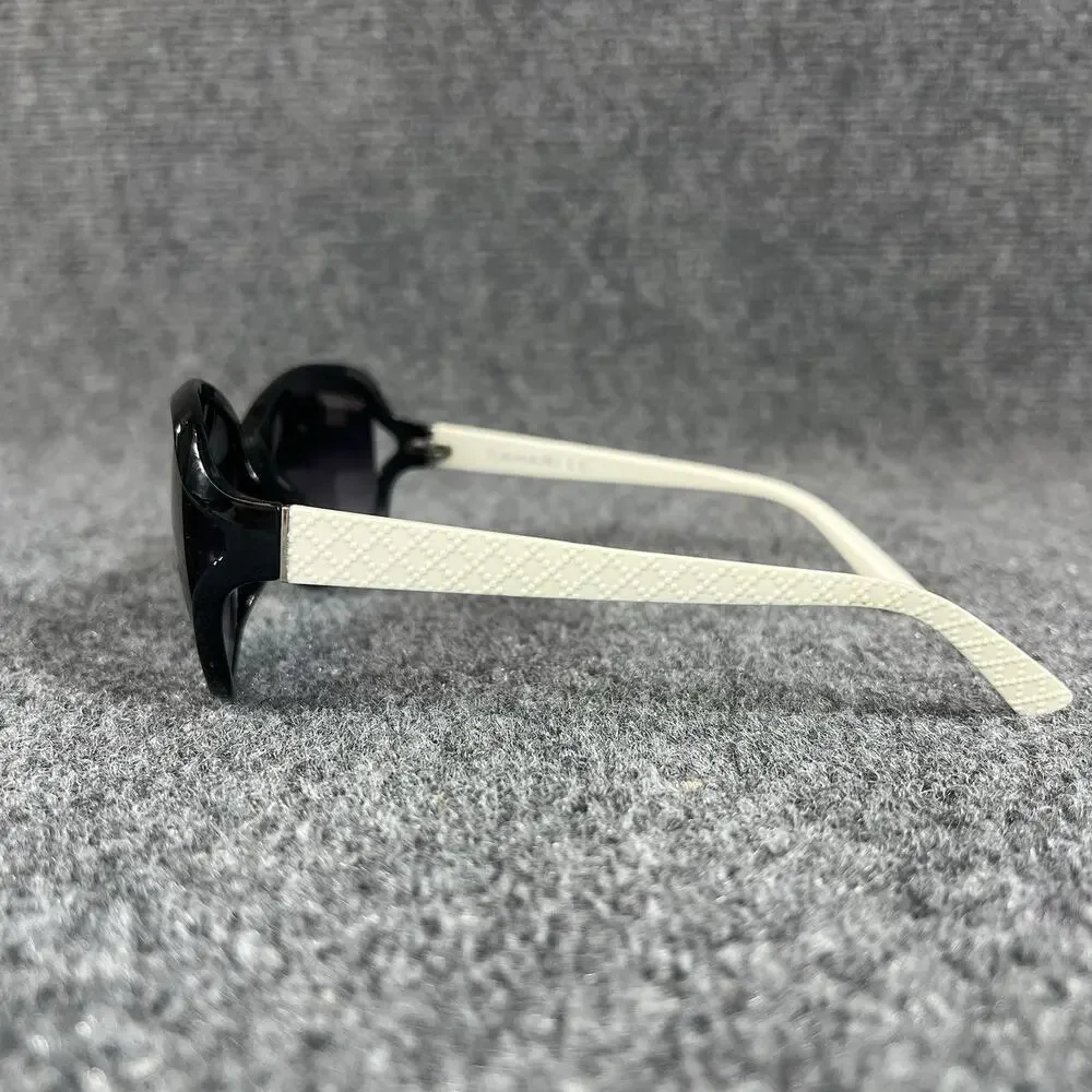 Tahari Women’s Sunglasses Black White Frame Damaged Hinge Read